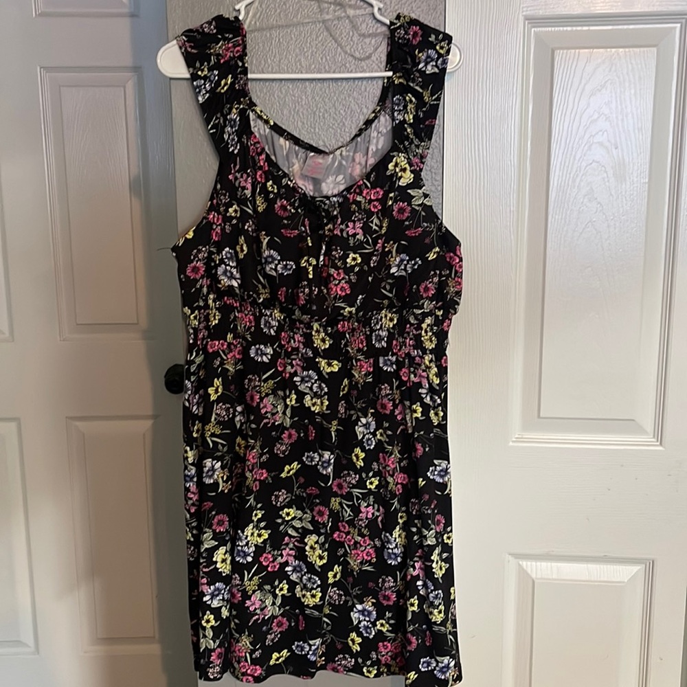 NWT No Boundaries 2XL dress (comes with a matching mask)